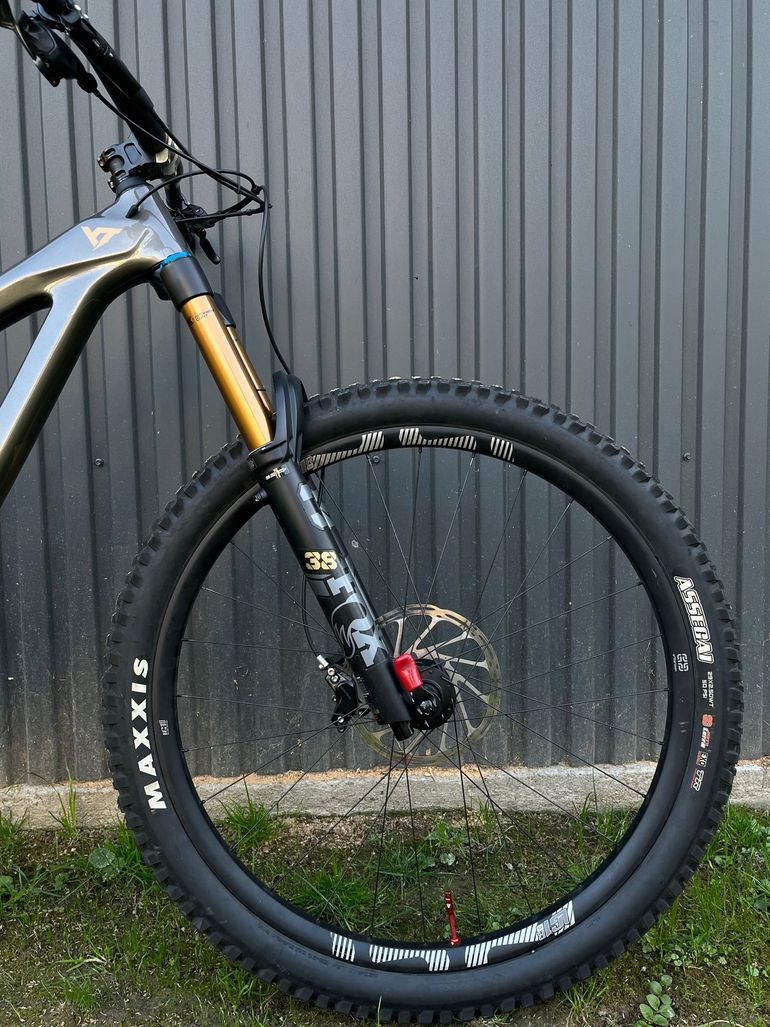 YT Industries Capra Elite 29 2021 2021 Mountainbike usato, Nero — immagine 5 di 9