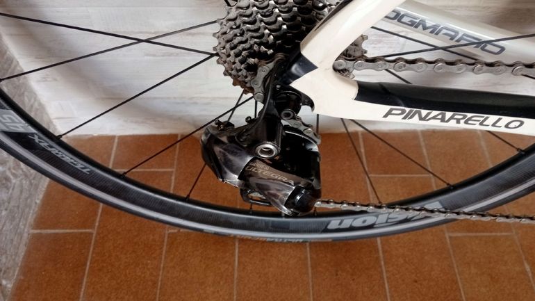 Used Pinarello Dogma Frameset 2018 Road & Gravel, White — image 3 of 9