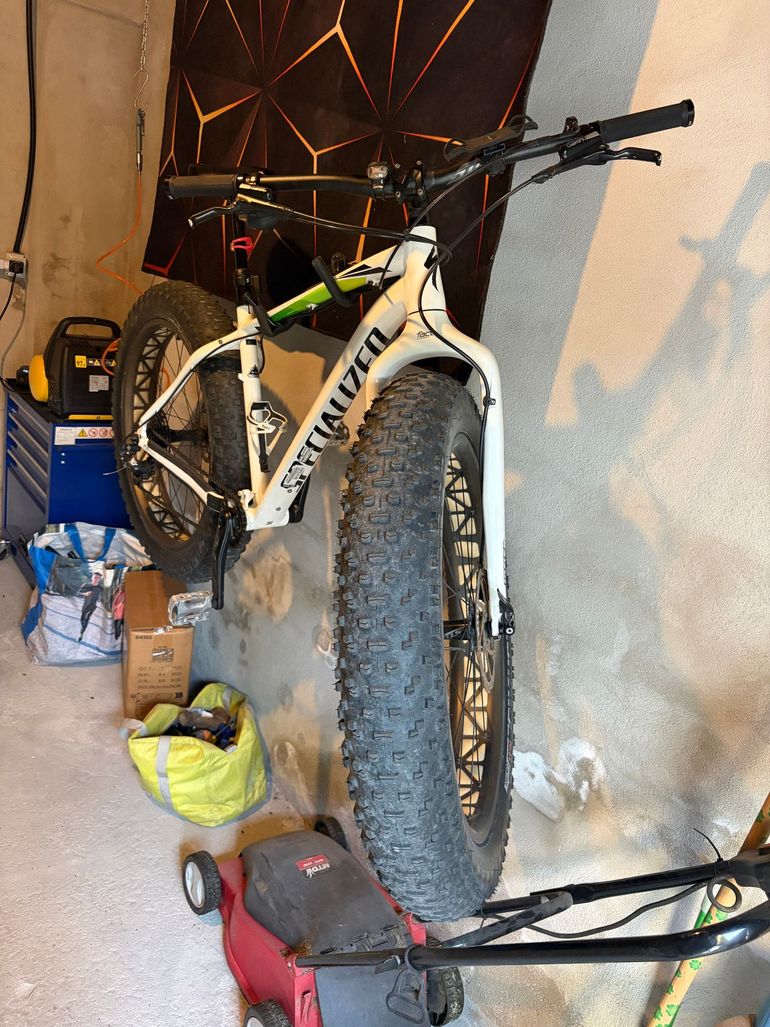 Used Specialized Fatboy 2015 2015 Mountainbike, White, 26 — image 3 of 6