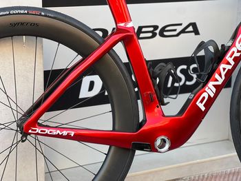 Pinarello F7 SRAM FORCE AXS 2026 Frameset 2026 Road & Gravel d'occasion — image 3 sur 13