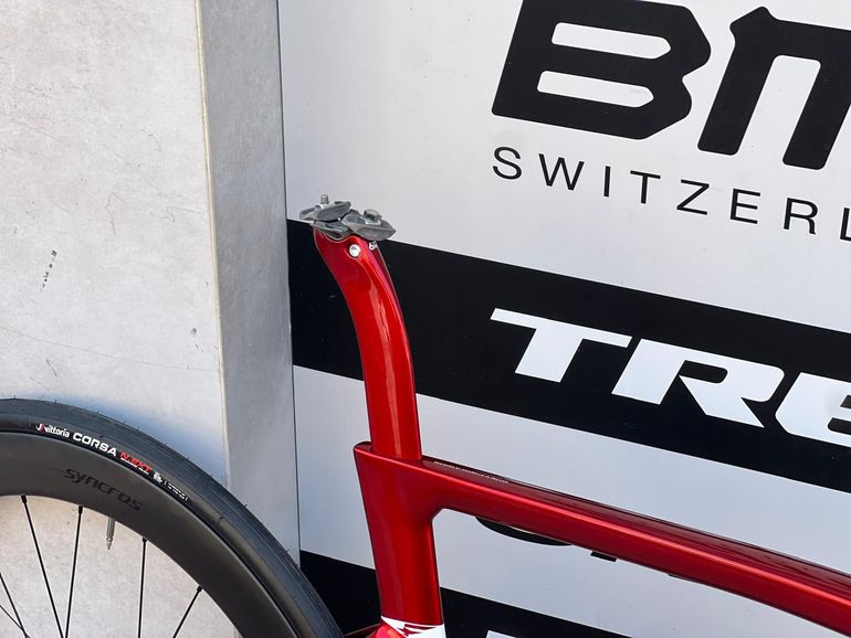 Pinarello F7 SRAM FORCE AXS 2026 Frameset 2026 Road & Gravel d'occasion — image 7 sur 13