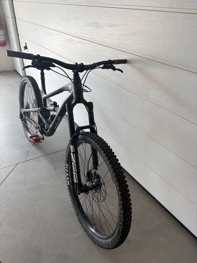 Použité YT Custom SRAM NX Eagle 2022 Mountainbike — obrázek 3 z 6