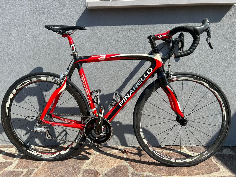 Pinarello Fp quattro easy-fit Campagnolo Centaur 2011 Road & Gravel d'occasion