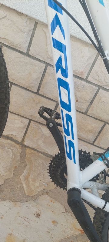 Kross Lea Shimano Acera 2023 Mountainbike usato, Blu — immagine 12 di 23