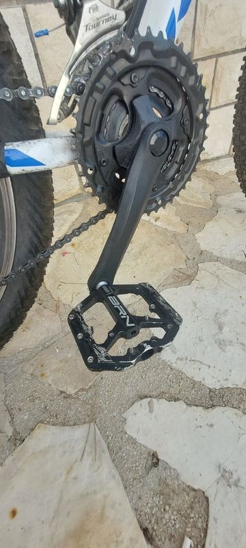 Kross Lea Shimano Acera 2023 Mountainbike usato, Blu — immagine 4 di 23