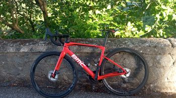 Używany BMC Roadmachine 01 FOUR 2018 2018 Road & Gravel — zdjęcie 2 z 6