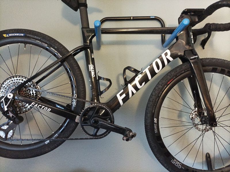 Factor Ostro Gravel - SRAM Red w/ Power Meter 2026 Frameset 2026 Road & Gravel usato