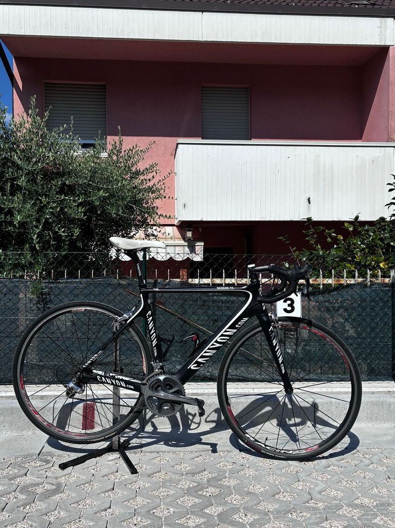 Used Canyon Aeroad Shimano Dura Ace 2014 Road & Gravel, Black — image 2 of 5