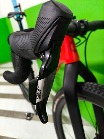 Used Cannondale SRAM Apex 2024 Road & Gravel, Red — image 8 of 13