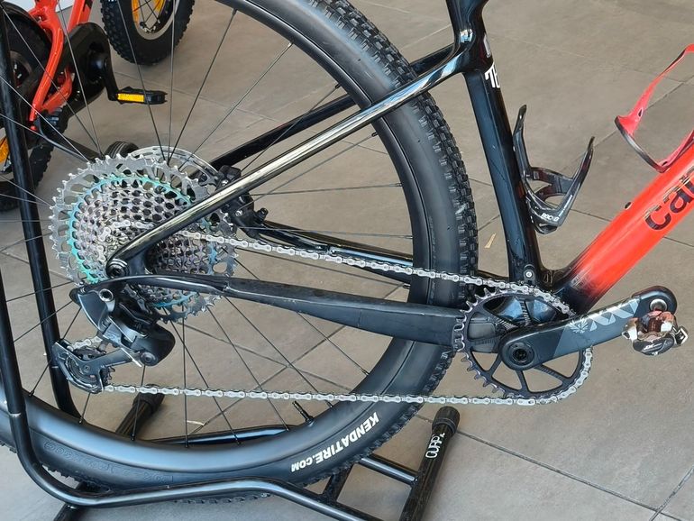 Käytetty Cannondale SRAM Apex 2024 Road & Gravel — kuva 3 / 3