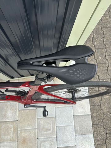 Used Giant Propel Advanced 2 2024 2024 Road & Gravel, Red — image 10 of 19