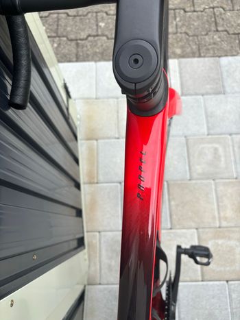 Giant Propel Advanced 2 2024 2024 Road & Gravel de segunda mano, Rojo — imagen 15 de 19