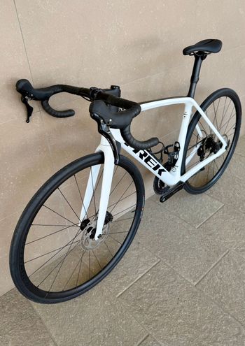 Brugt Trek Émonda SL 5 2024 2024 Road & Gravel — billede 5 af 10
