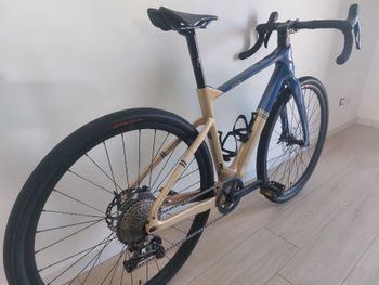 Použité Bianchi Arcadex Shimano GRX 2023 Road & Gravel — obrázek 3 z 23