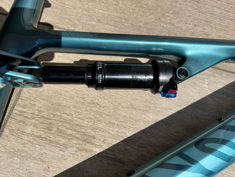 Used Canyon Neuron CF 9 2023 Frameset 2023 Mountainbike, Blue, 27.5, 29 — image 10 of 10