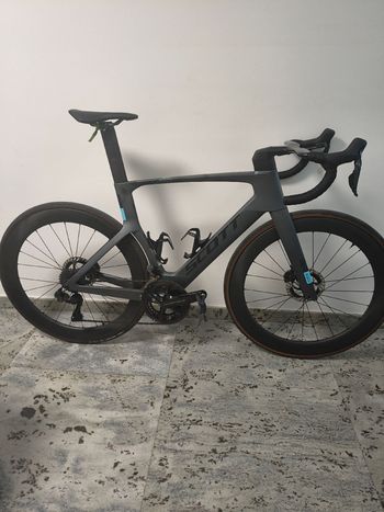 Used Scott Foil RC Pro 2024 2024 Road & Gravel, Light Gray — image 2 of 7