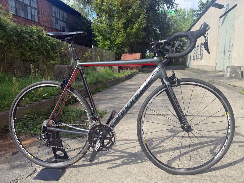 Used Cannondale Caad Shimano 105 2018 Road & Gravel