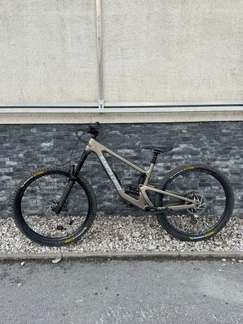Gebrauchtes Santa Cruz Megatower SRAM NX Eagle 2023 2023 Mountainbike, Hellgrau, 29 — Bild 2 von 9