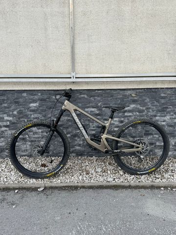 Tweedehands Santa Cruz Megatower SRAM NX Eagle 2023 2023 Mountainbike — afbeelding 2 van 17