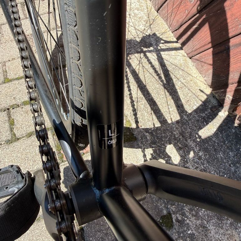 Käytetty 6KU Custom 2024 Urban — kuva 4 / 5
