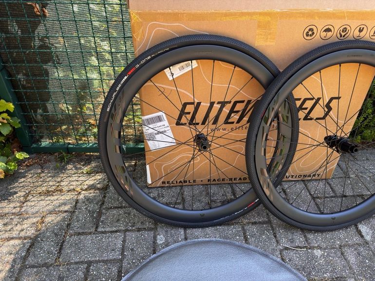 Brugt Canyon Endurace Young Hero 2026 2026 Road & Gravel — billede 8 af 13