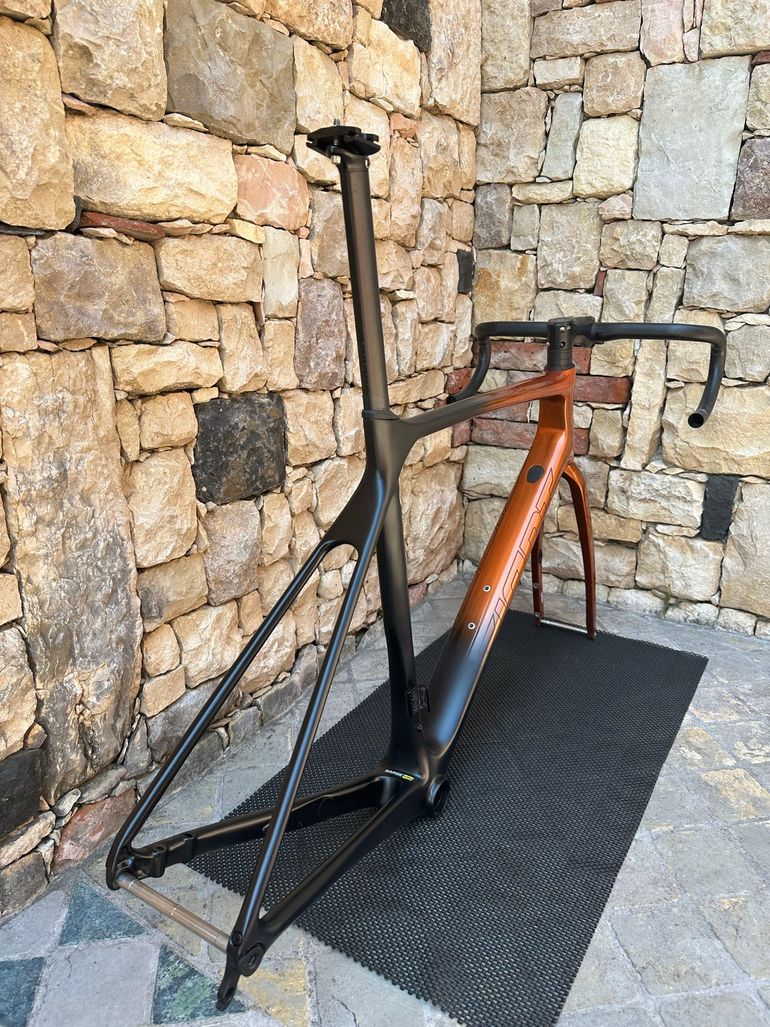 Used Giant Tcr Frameset 2023 2023 Road & Gravel, Black — image 2 of 12