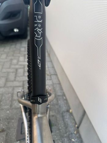 J Guillem Tomir 2023 Mountainbike d'occasion — image 8 sur 12