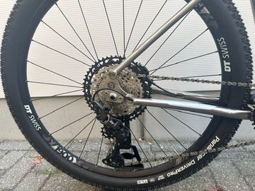Used J Guillem Tomir 2023 Mountainbike, Light Gray — image 5 of 12