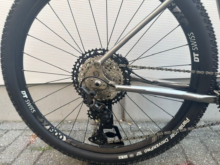 J Guillem Tomir 2023 Mountainbike d'occasion — image 5 sur 12