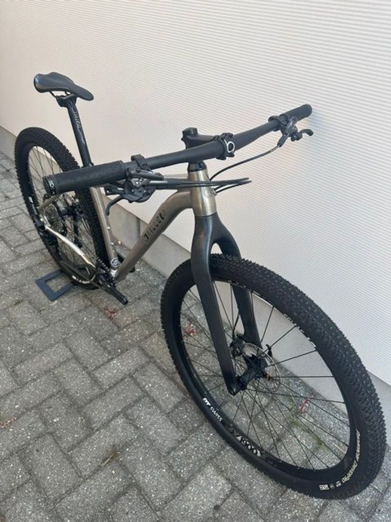 J Guillem Tomir 2023 Mountainbike d'occasion — image 11 sur 12
