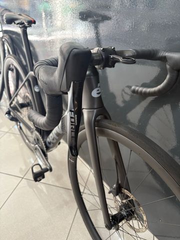 Tweedehands Cervélo R5 Force AXS 2024 2024 Road & Gravel — afbeelding 4 van 9