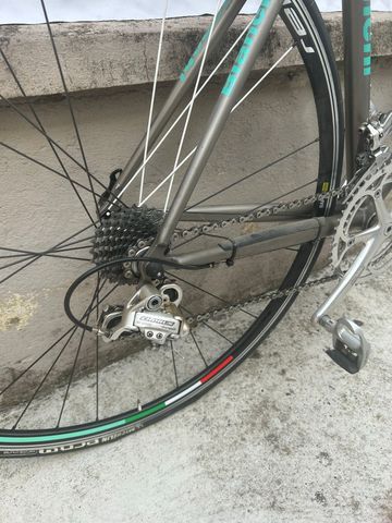 Used Bianchi Custom Campagnolo Chorus 2000 Road & Gravel, Green — image 8 of 9