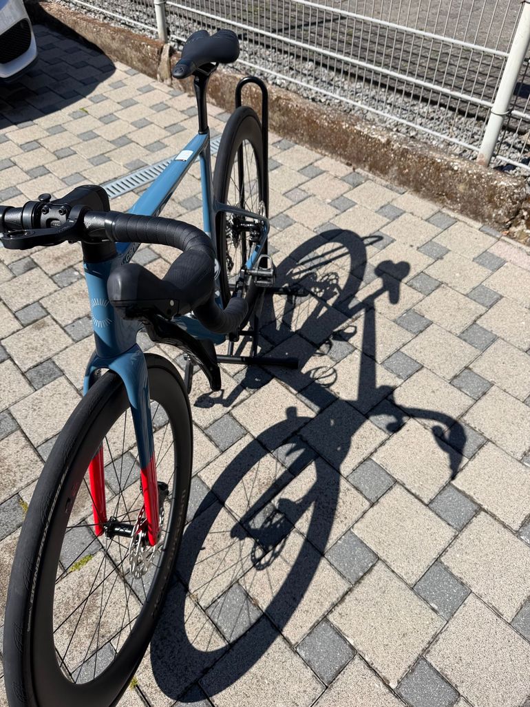 Used Cannondale SuperSix EVO Shimano 105 2024 Road & Gravel, Blue — image 7 of 10