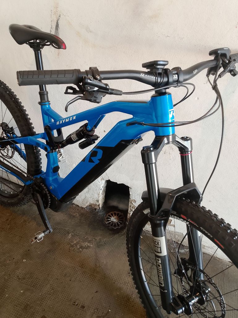 Used Raymon Trailray 9 2024 Mountainbike, Blue, 29 — image 2 of 15