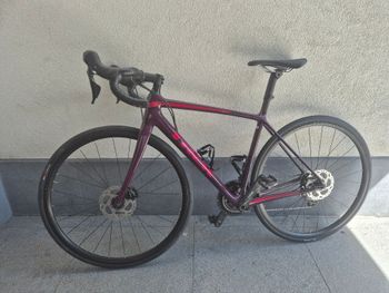 Käytetty Trek Émonda SL 5 Disc 2020 2020 Road & Gravel