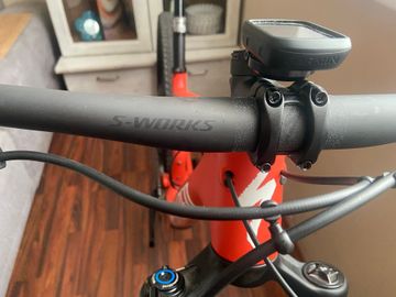Used Specialized Epic 8 Comp 2025 2025 Mountainbike, Orange — image 5 of 9