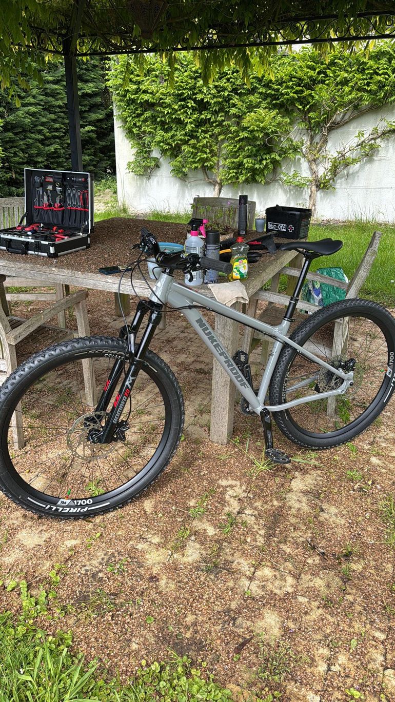Used Nukeproof Scout 290 Comp 2019 2019 Mountainbike, Light Gray, 29 — image 3 of 3