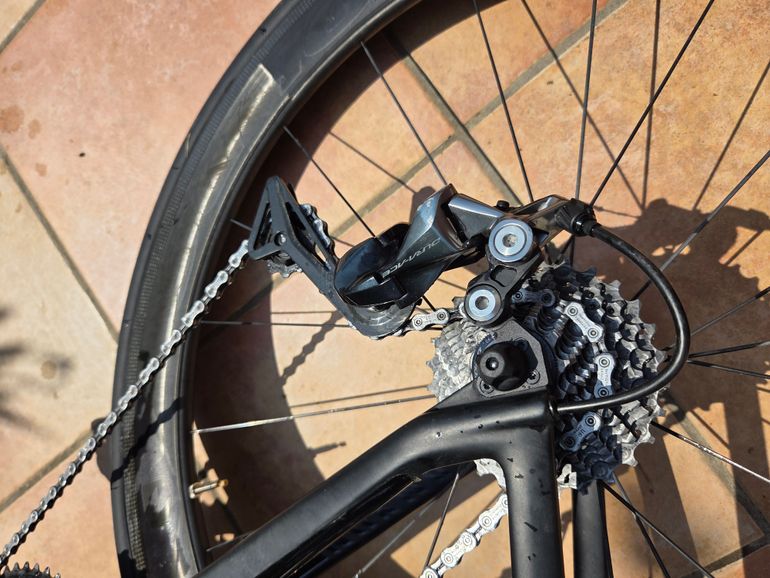 Used Canyon Aeroad CF SLX 9.0 2018 2018 Road & Gravel, Black — image 5 of 10