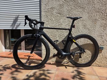 Used Canyon Aeroad CF SLX 9.0 2018 2018 Road & Gravel, Black — image 2 of 10