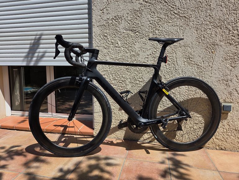 Used Canyon Aeroad CF SLX 9.0 2018 2018 Road & Gravel, Black — image 2 of 10
