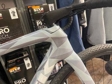 Used Trek Boone 5 2025 2025 Road & Gravel, Light Gray — image 3 of 10