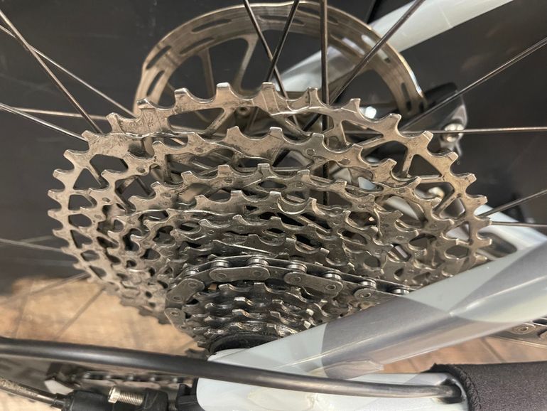 Trek Boone 5 2025 2025 Road & Gravel usato, Grigio chiaro — immagine 7 di 10