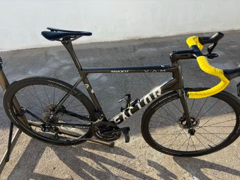 Used Facror Custom Shimano 105 2022 Road & Gravel