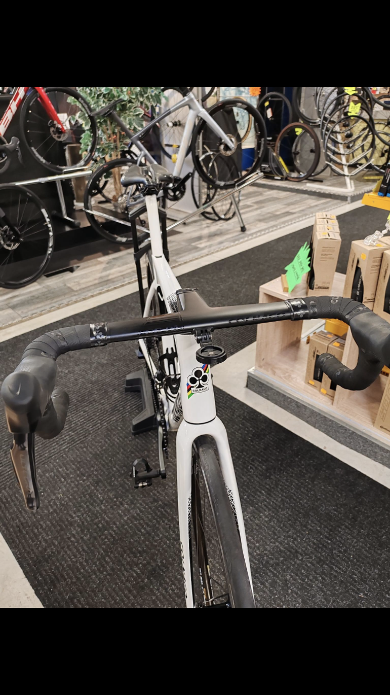 Used Colnago V3 Shimano Ultegra Di2 2023 Road & Gravel, White — image 3 of 3