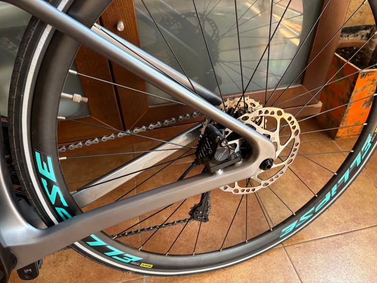 Used Orbea ORCA M30 2023 2023 Road & Gravel, Light Gray — image 6 of 7