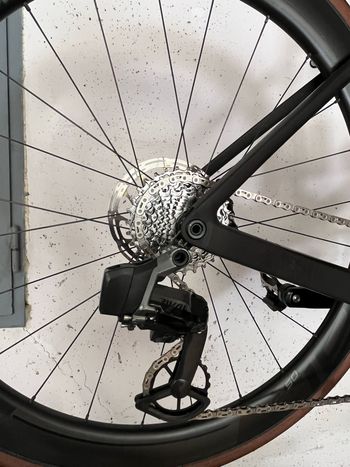 Gebrauchtes Scott Addict SRAM Rival eTap AXS 2023 Road & Gravel, Schwarz — Bild 3 von 4