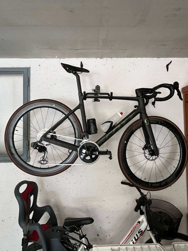 Gebrauchtes Scott Addict SRAM Rival eTap AXS 2023 Road & Gravel, Schwarz — Bild 2 von 4