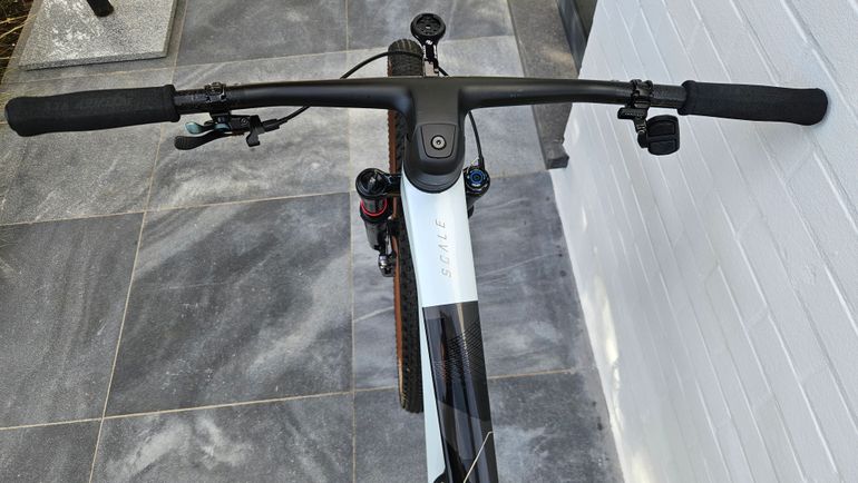 Použité Scott Scale RC Team Issue 2025 2025 Mountainbike — obrázek 8 z 9