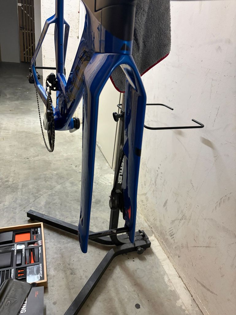 Brugt Canyon Speedmax CFR Disc Di2 2023 2023 Road & Gravel — billede 4 af 11