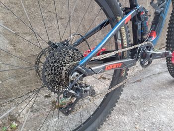 Used Giant Anthem 1 2019 2019 Mountainbike, Blue, 27.5 (650B) — image 8 of 13
